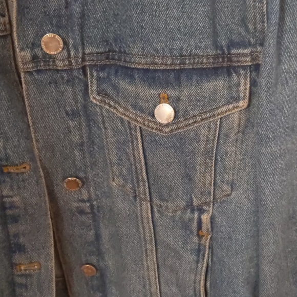 H&M denim jacket - Picture 3 of 4